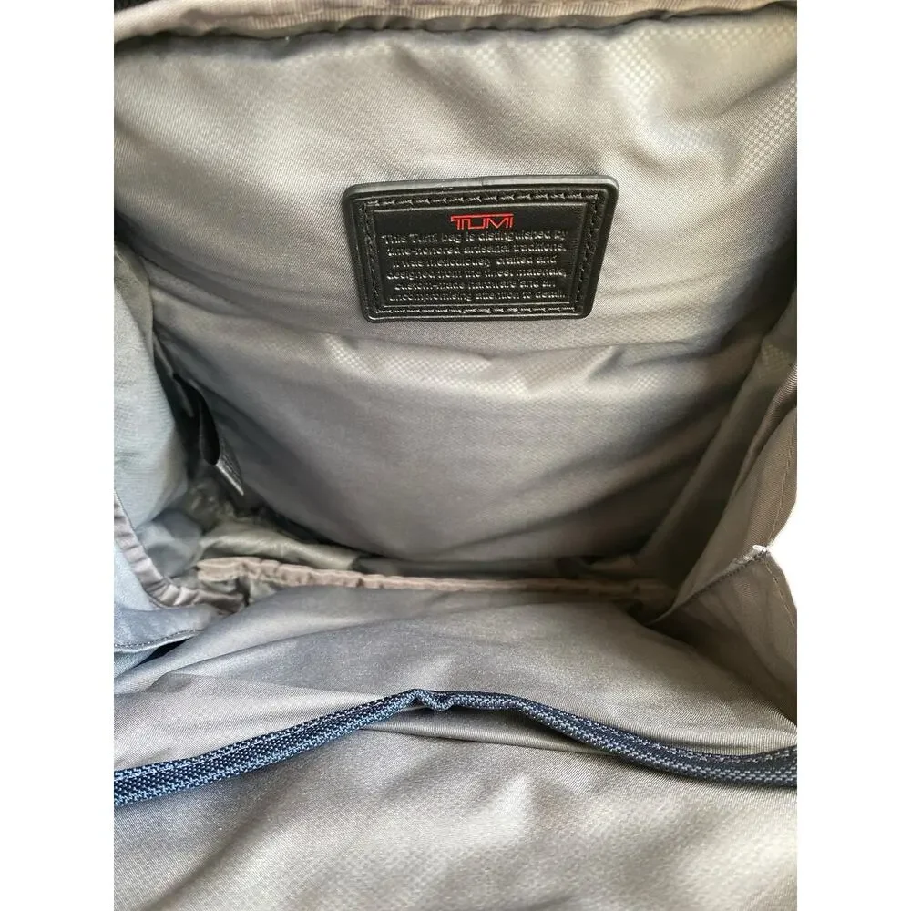 TUMI Alpha 2 Black Ballistic Nylon Travel Messenger Crossbody Bag 22116D2